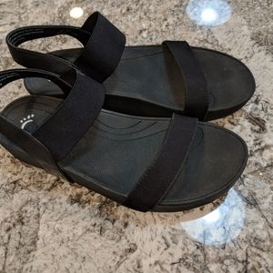 Women's Bare Traps sandal